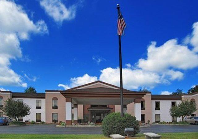 Quality Suites Altavista - Lynchburg South Exterior photo